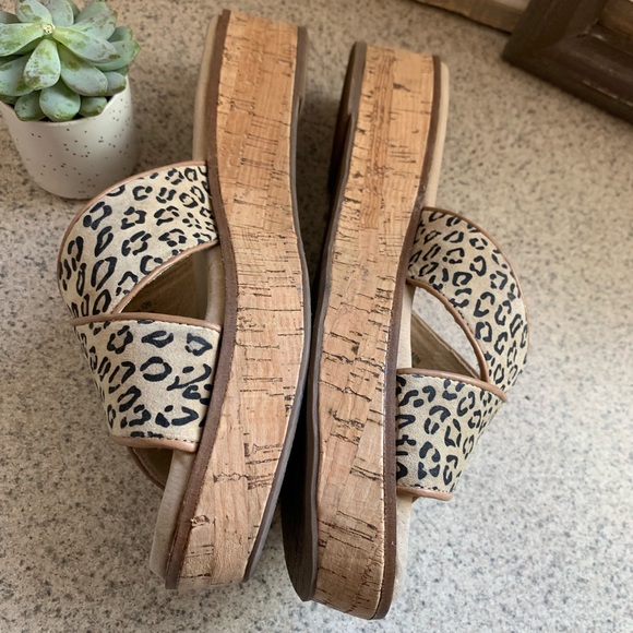 Reba Leopard Print Sandals - Picture 3 of 5